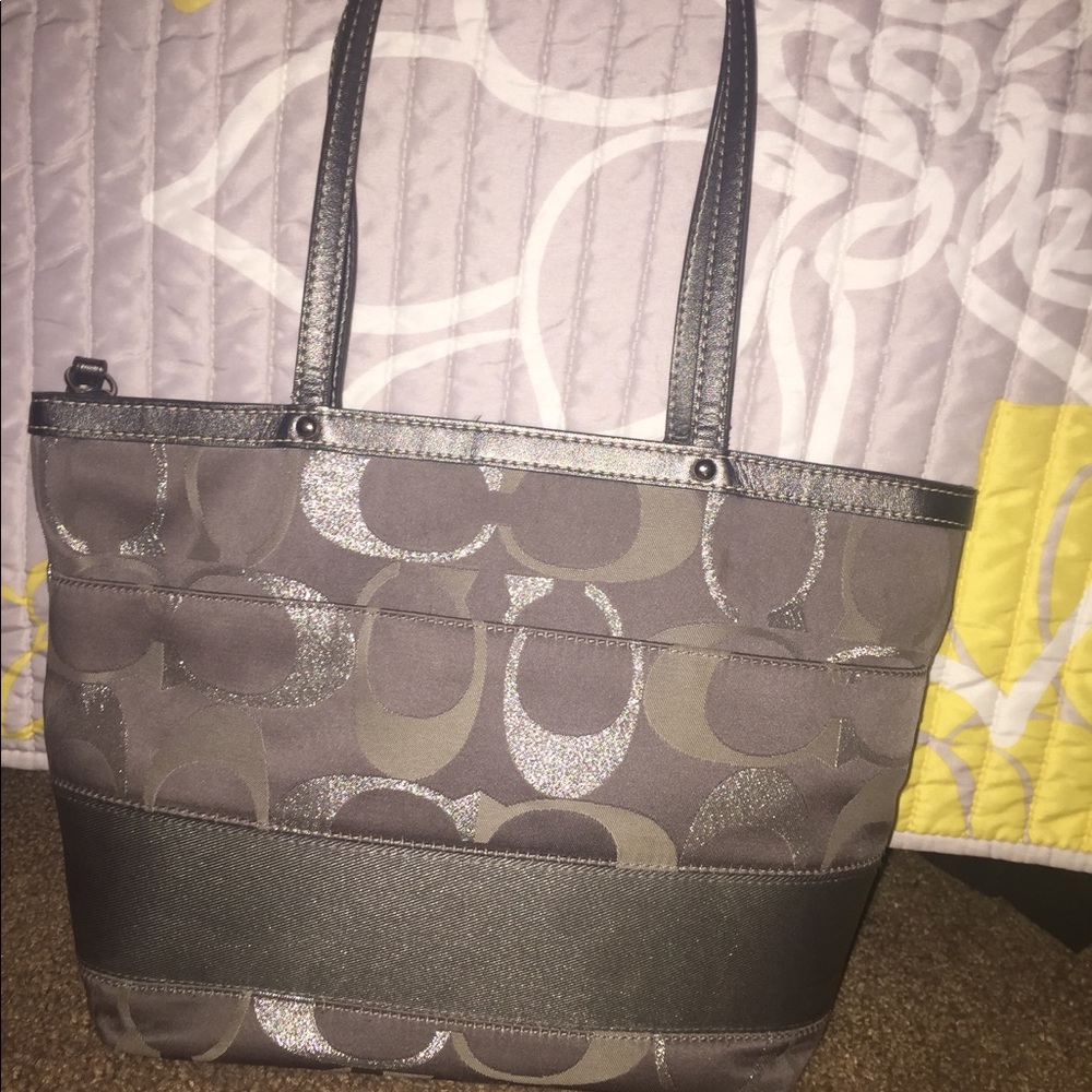 Coach Handbag - Picture 2 of 4